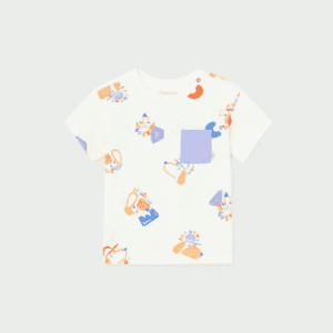 T-shirt blanc bébé garçon avec des petites têtes de chien multicouleurs et une pochette violette