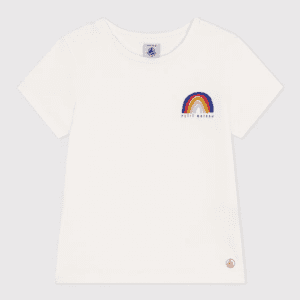 T-shirt fille blanc avec un arc-en-ciel sur le coeur