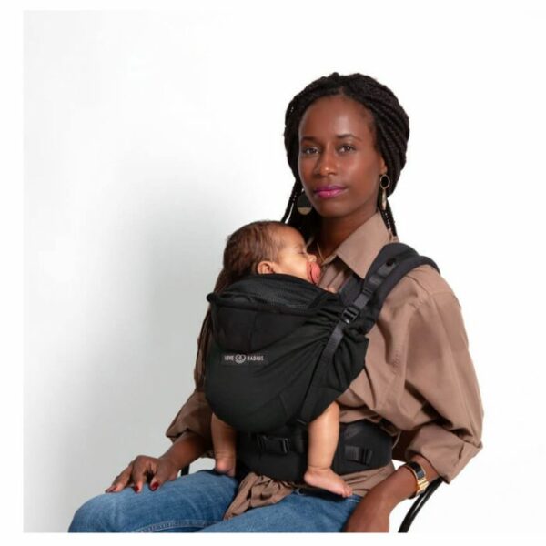 Porte bébé Hoodie carrier 2 noir naissance à 3 ans love radius