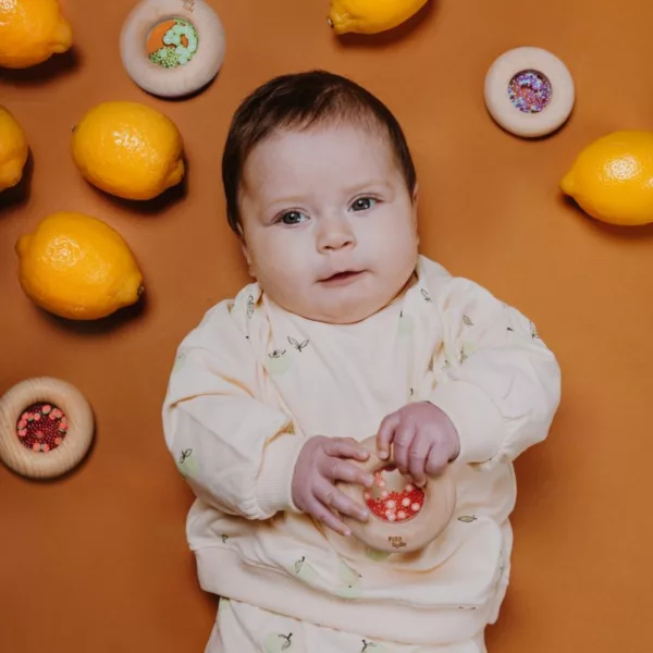 Hochet sensoriel Sensory - Donut tomates – Image 2