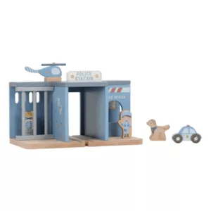Commissariat de police en bois - Essentials