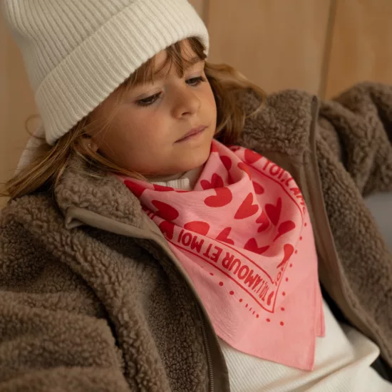 Foulard rose - Coeurs Rouges – Image 2