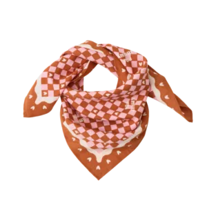 Foulard amour fou 55cm - fond marron / motif rose