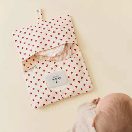 Range couche - gaze coeurs rouges – Image 2